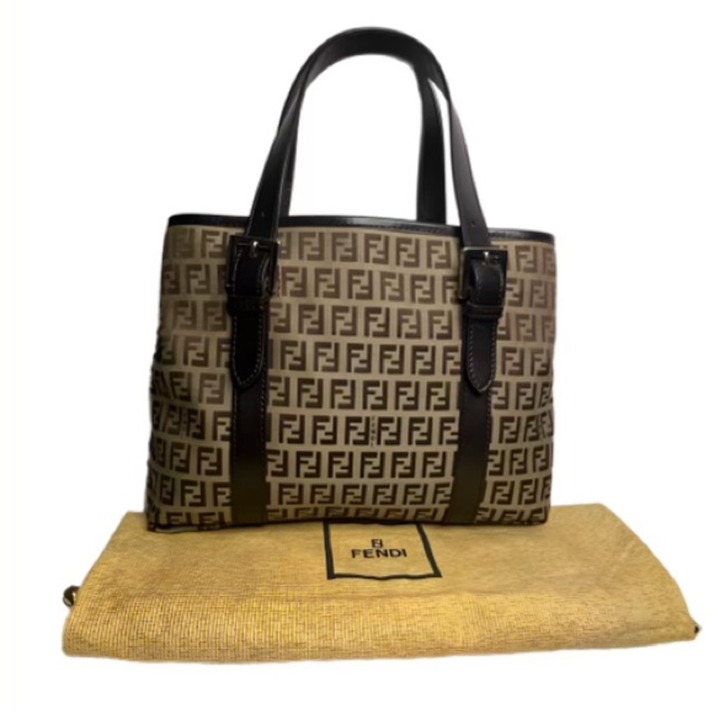 FENDI TOTE NWOT/COA